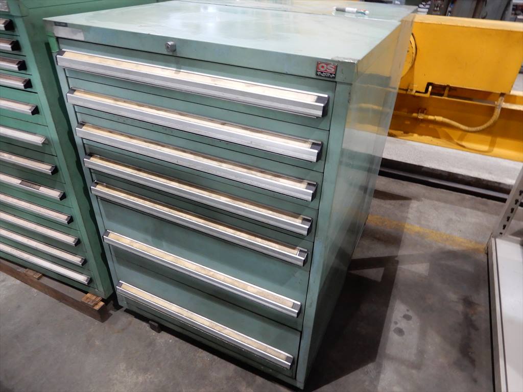 キャビネット 800×550×H1080　　鍵無し