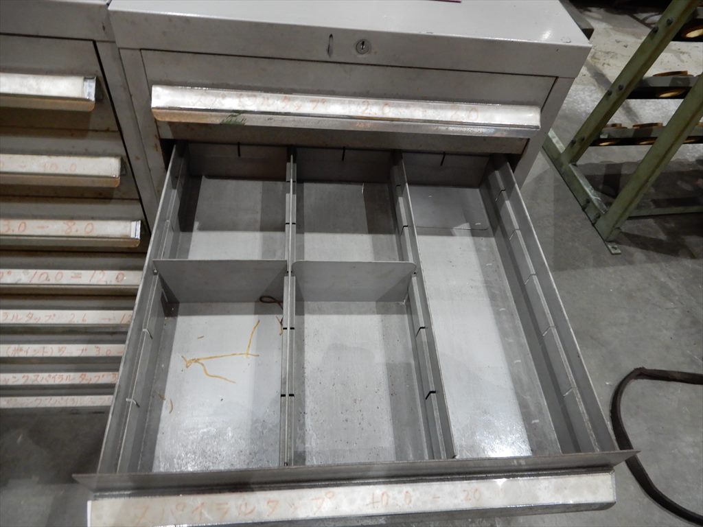 キャビネット 450×440×H880　8段　鍵無し