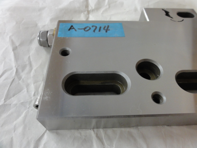 ワイヤーカット用精密バイス