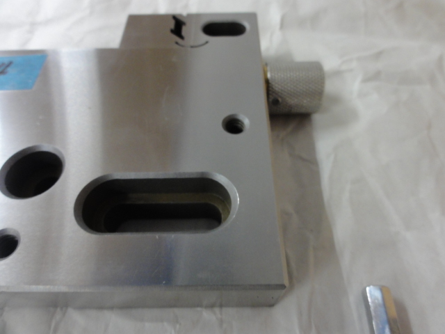 ワイヤーカット用精密バイス