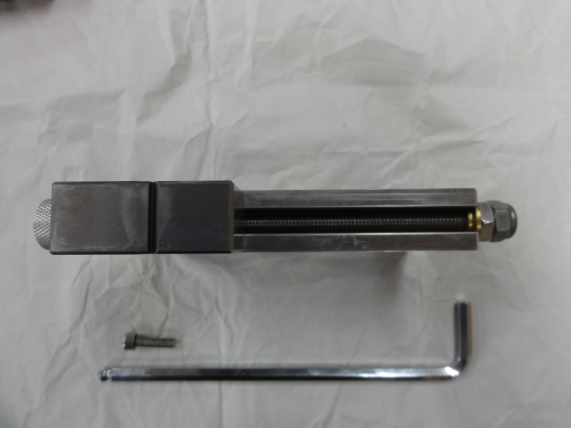 ワイヤーカット用精密バイス