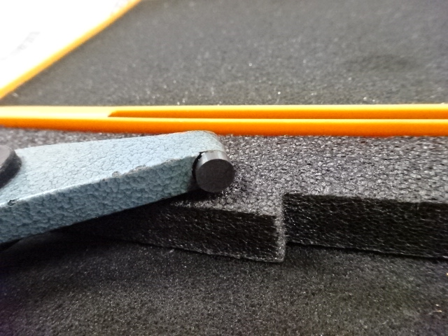 MITUTOYO｜ミツトヨ カウント外側マイクロメーター M820-75