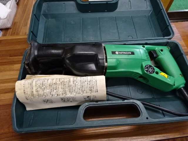 中古工具　セーバーソー　HITACHI 日立工機 HITACHI 115mm電子セーバーソー CR10V 動作OKの中古 中古C傷