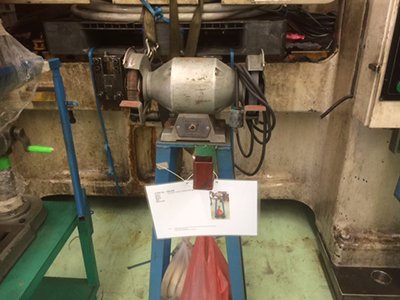 両頭グラインダー（タイにて在庫）