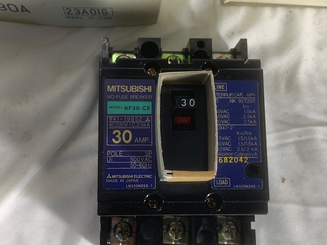 三菱電機 ノーヒューズブレーカー NF30-CS　3P-30A