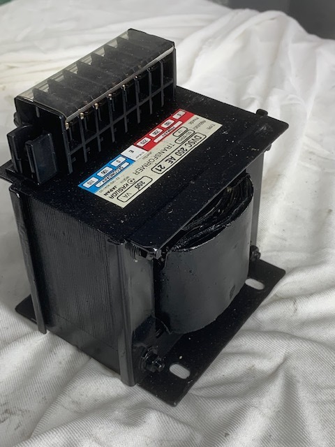 春日電機 トランスフォーマー DVSC 200 AE 21
