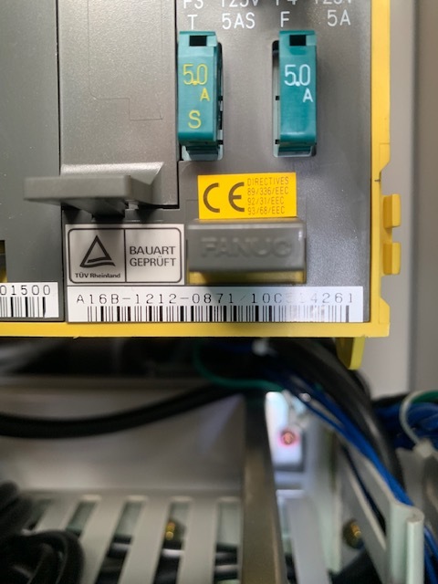ファナック 15MB CNCシステムコントローラー A16B-2200-0913 + A16B-3200-0060