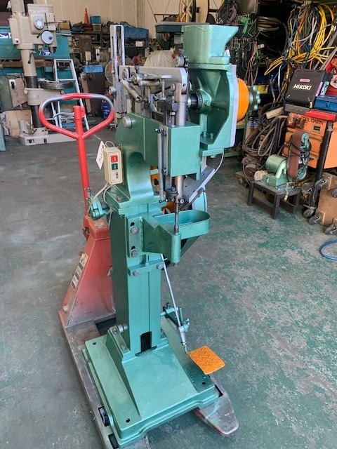 リベッティングマシン(カシメ機)