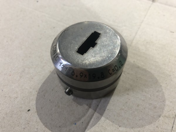 コニック/Conic タレパン金型(ロング/セット) イケイ6.9x19.8(パンチ)/イケイ6.9x19.8 C=0.2(ダイ)