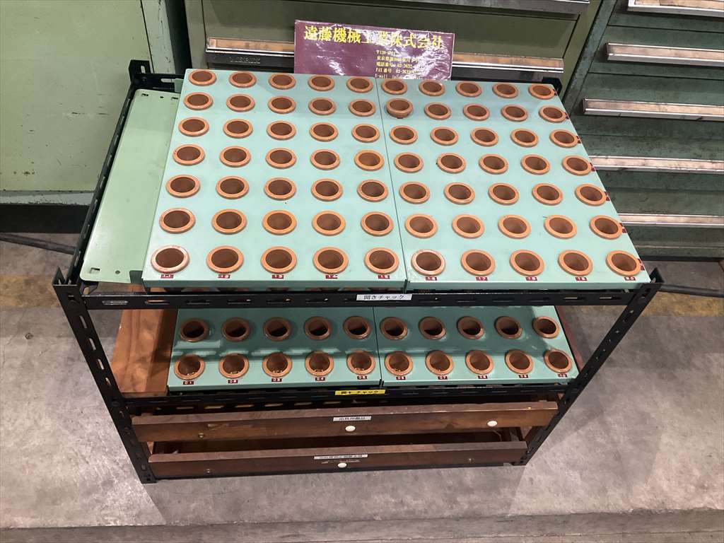 コレットボード 70ポケット×2段　引出し2段　770×500×580mm