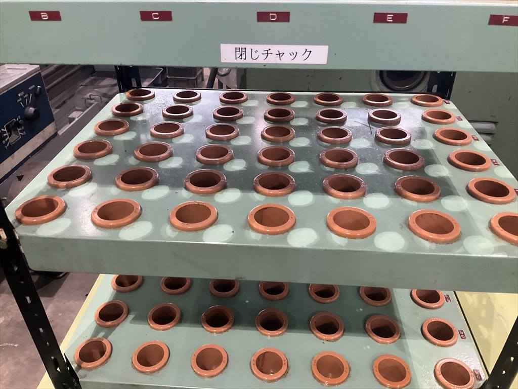 コレットボード 42ポケット×3段　126ポット　530×410×600mm