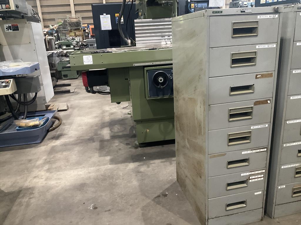 引出し 410×620×1330mm　8段　鍵なし