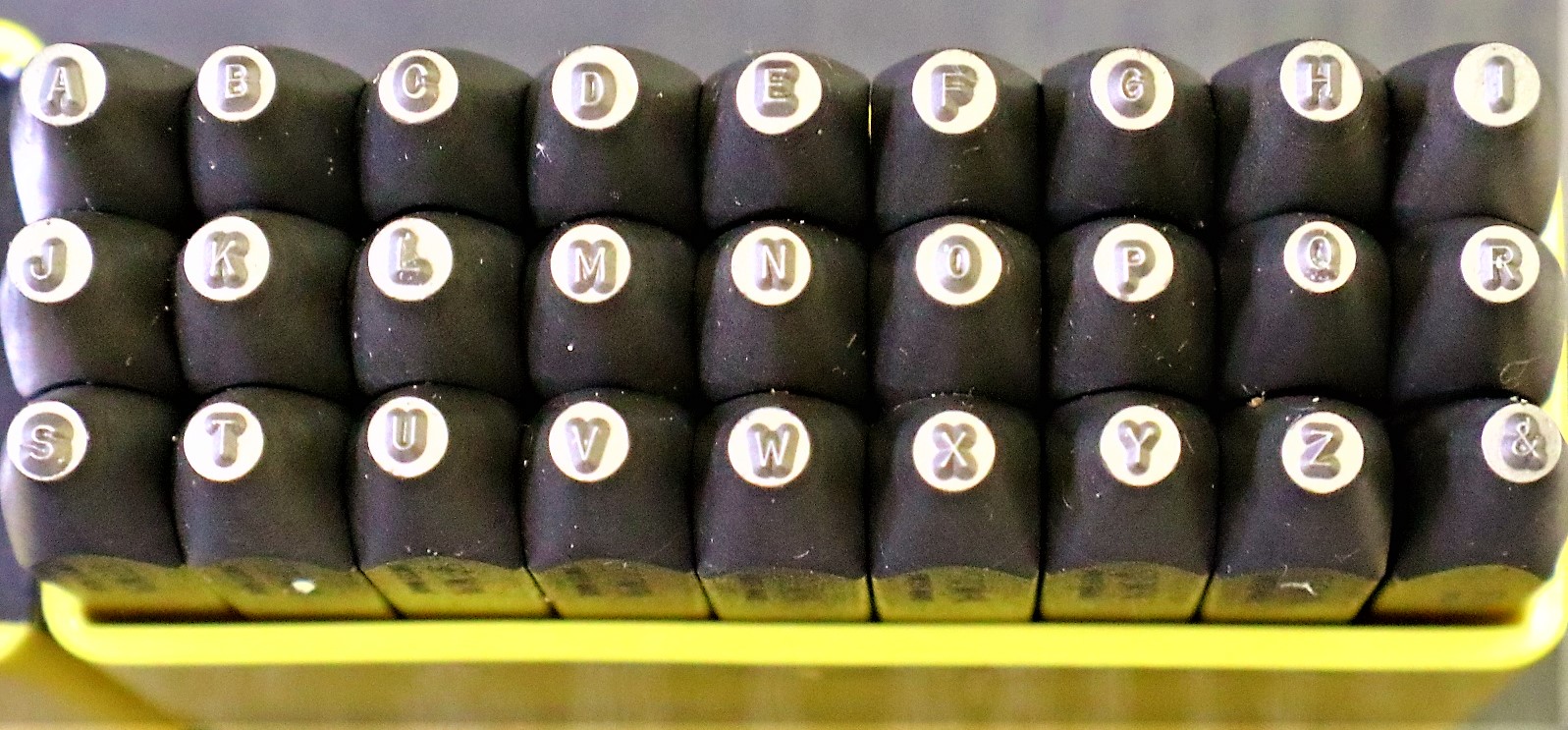 STEMPA 刻印セット A-Z & 1mm