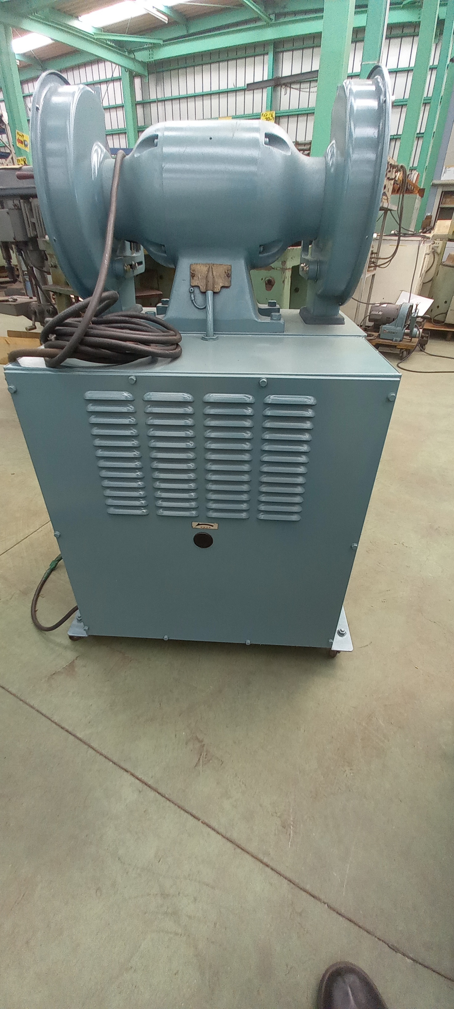 日立製　両頭グラインダー　中古品　 HITACHI/日立工機 両頭グラインダー GBK2 - 中古工具・プロ用機械買取