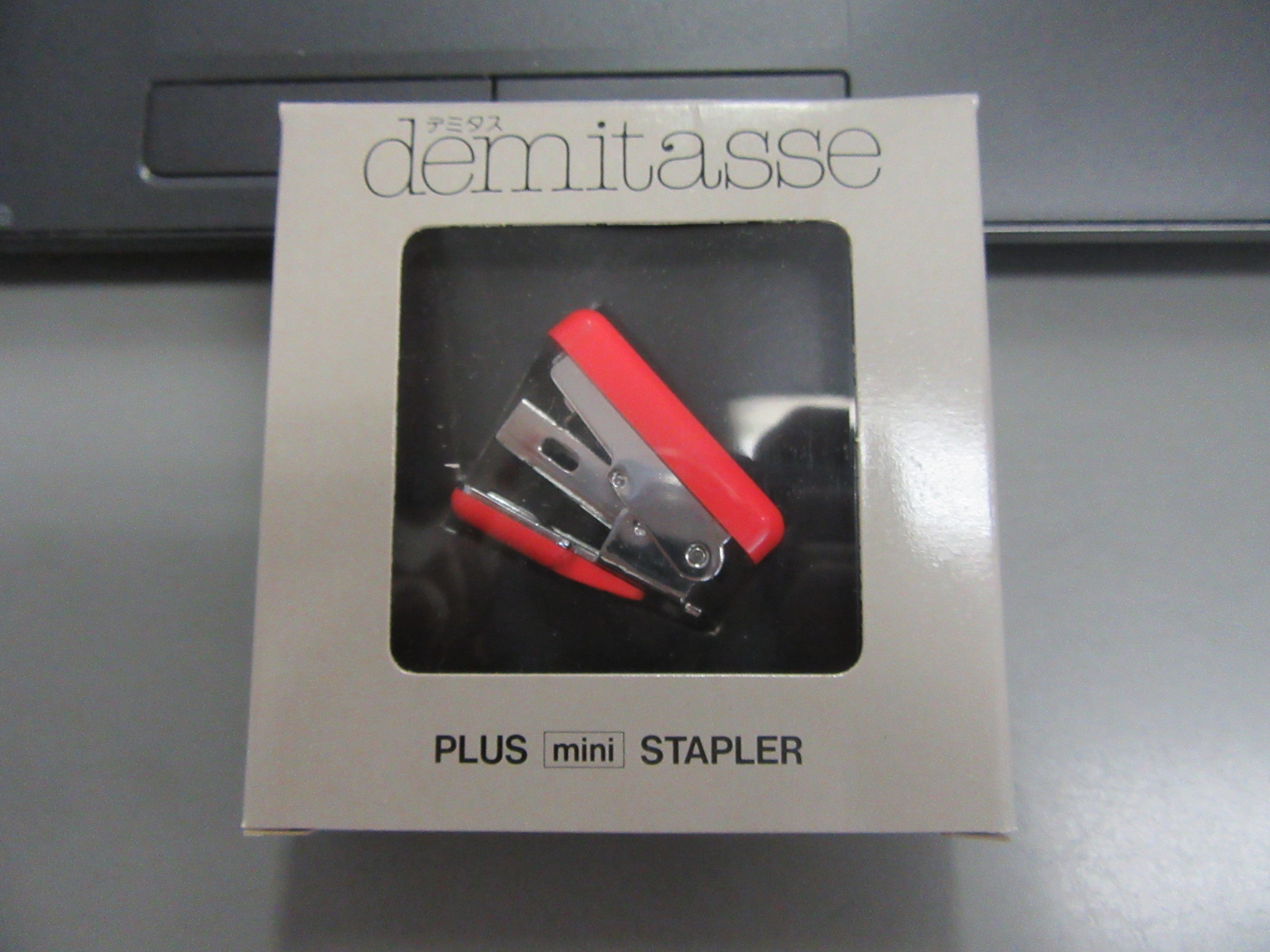 デミタス　demitasse 世界最小 ミニ ホッチキス 30-200