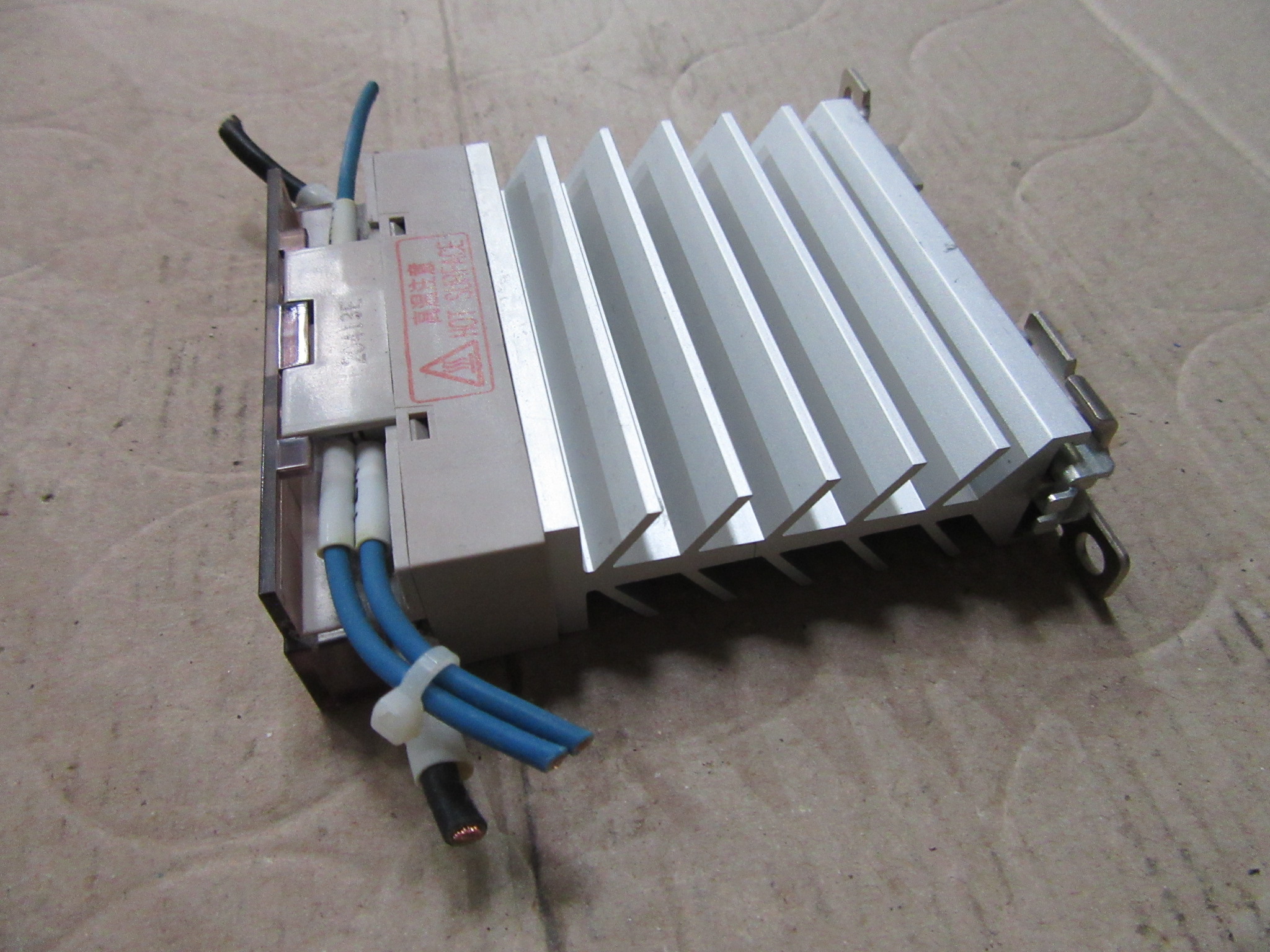 オムロン/OMRON ヒータ用ソリッドステート G3PE-225B  25A:AC-51