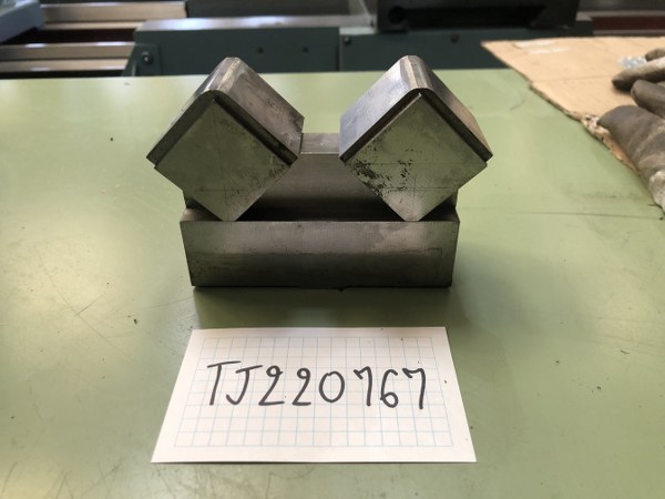 不明 Vブロック L103mm