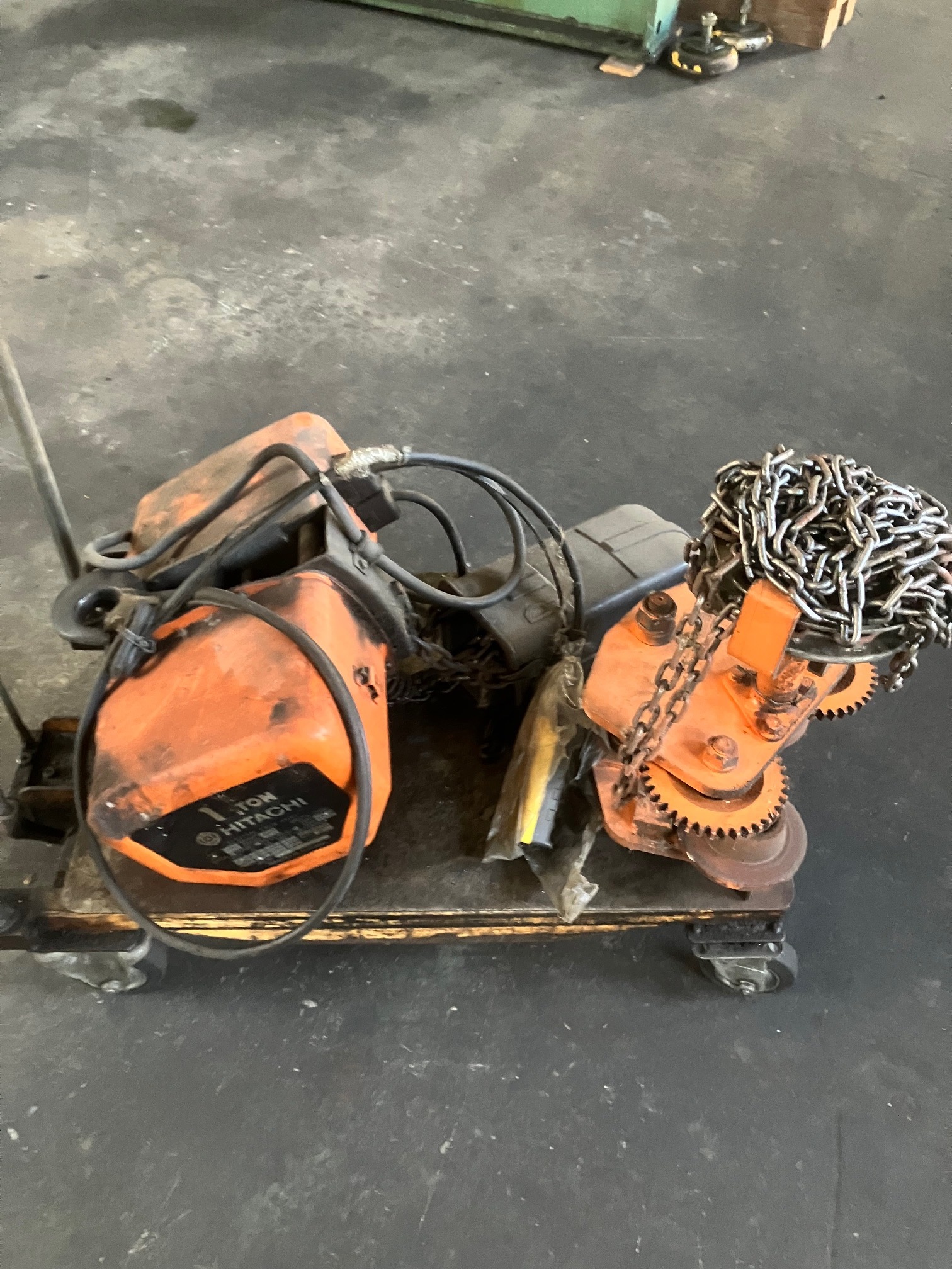 日立 1Tチェーンブロック 1S