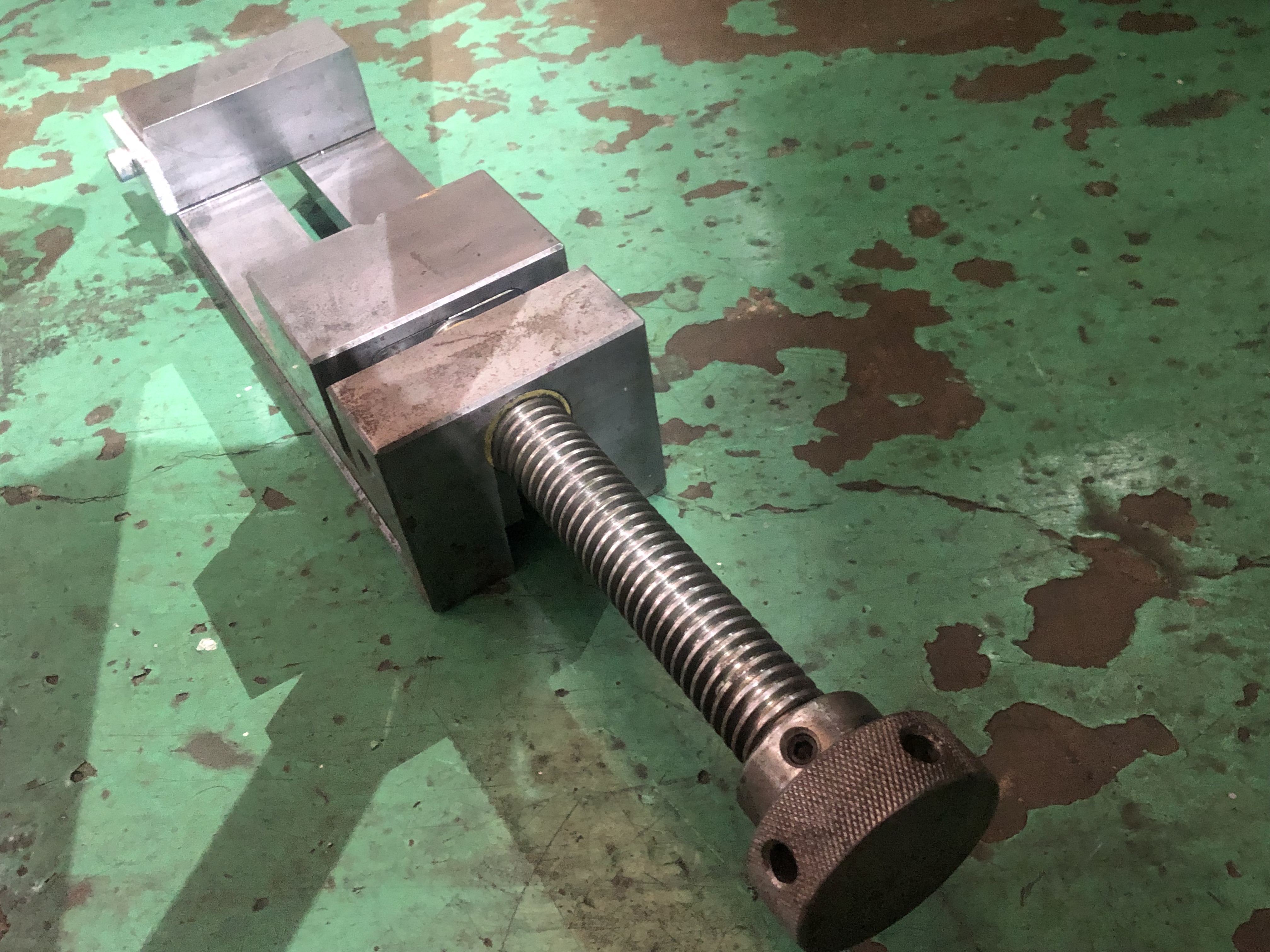 VERTEX 精密バイス 不明