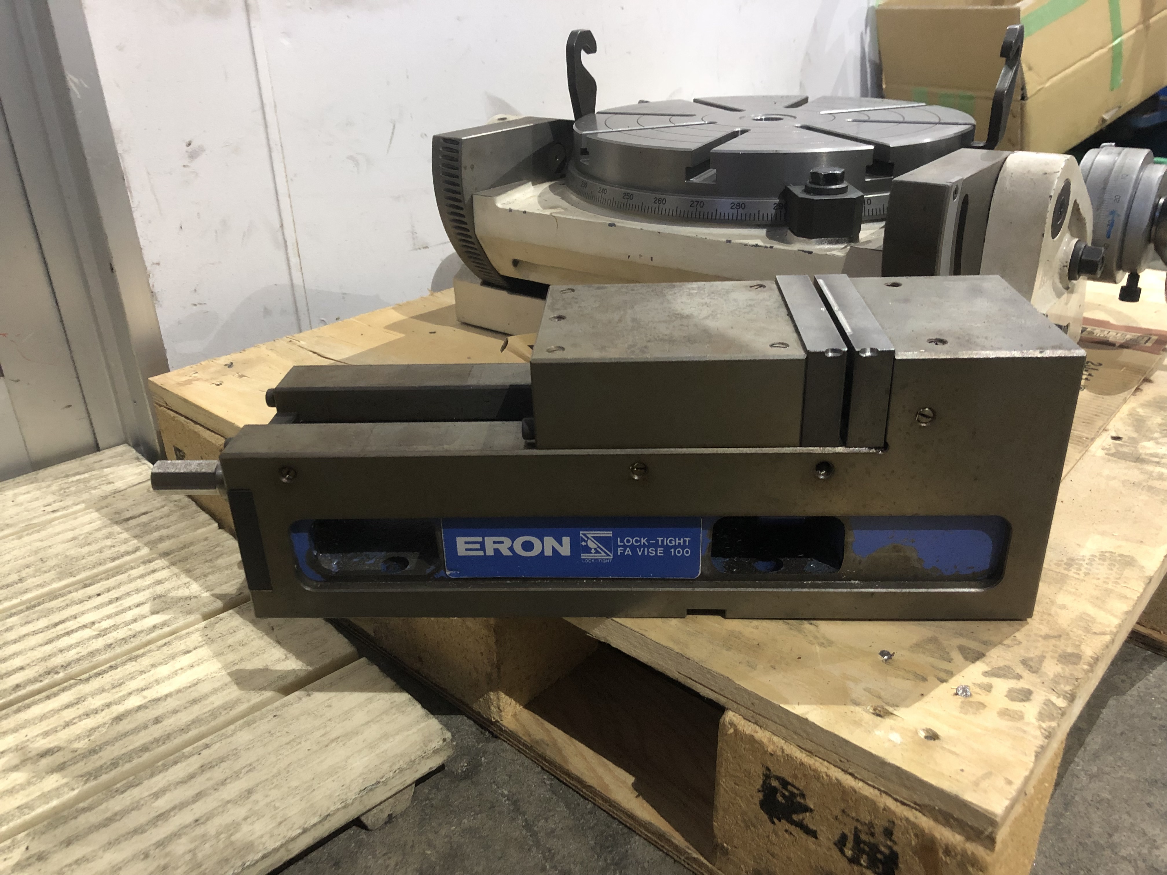 ナベヤ(ERON) バイス FA VISE100