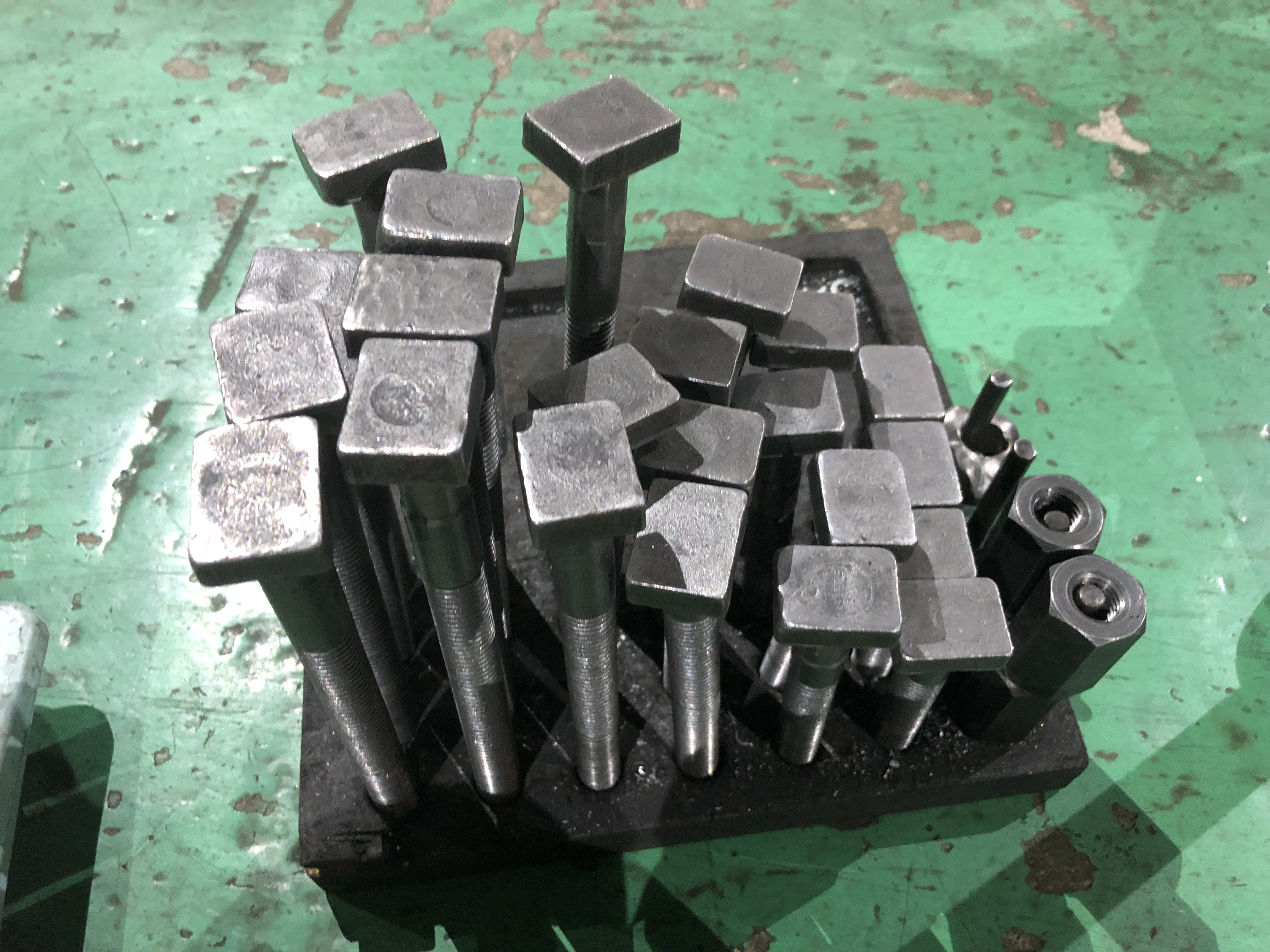 不明 クランプセット 22個