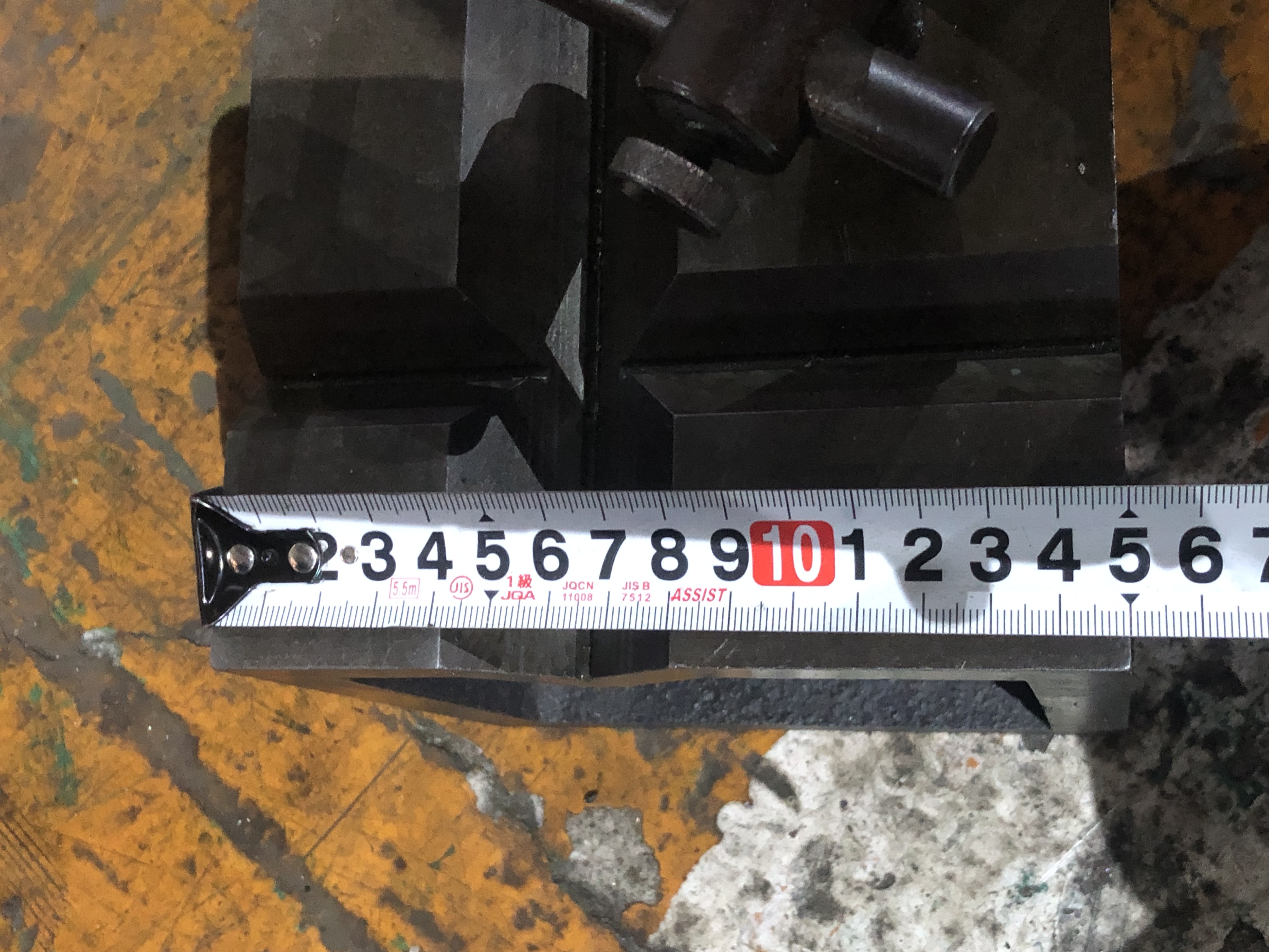 不明 V溝付桝型ブロック 150x150x150mm(V39/25)