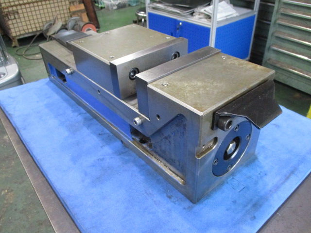 ナベヤ(ERON) ロックタイトバイス LTFV-150