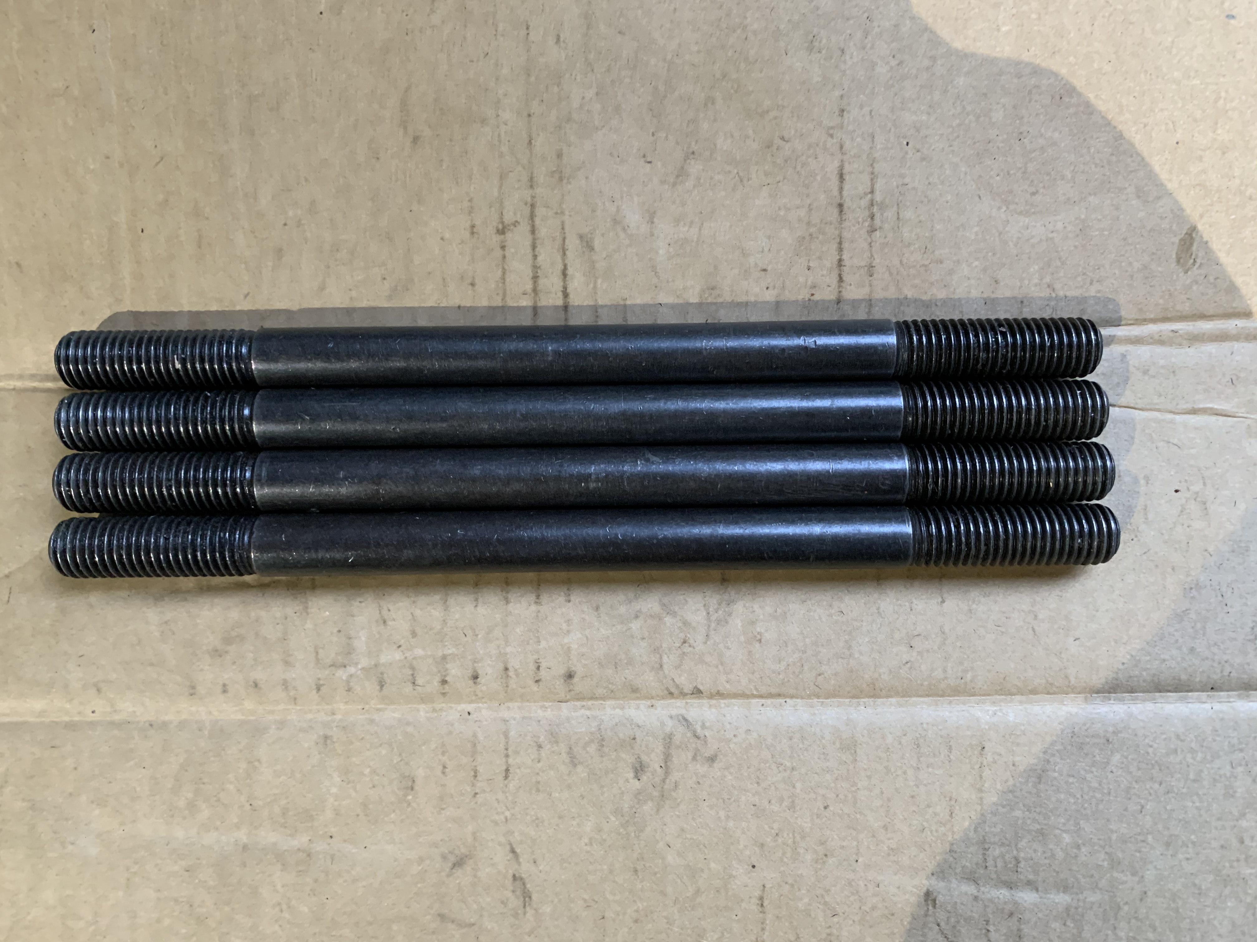 不明 スタッドボルトセット 4本　長さ200mm　 ねじ径12mm