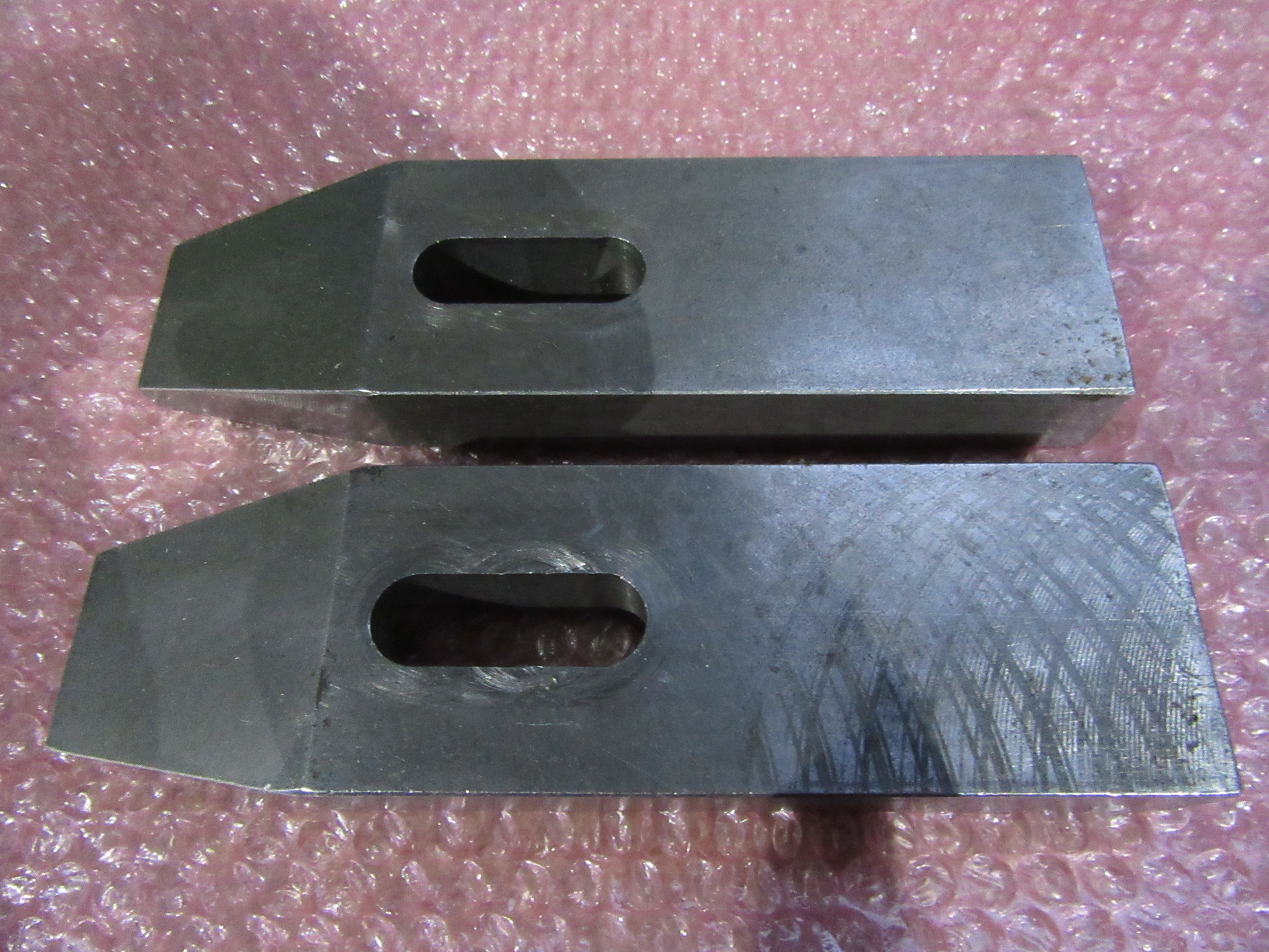 不明 プレーンクランプ2個 W64xD25xH225