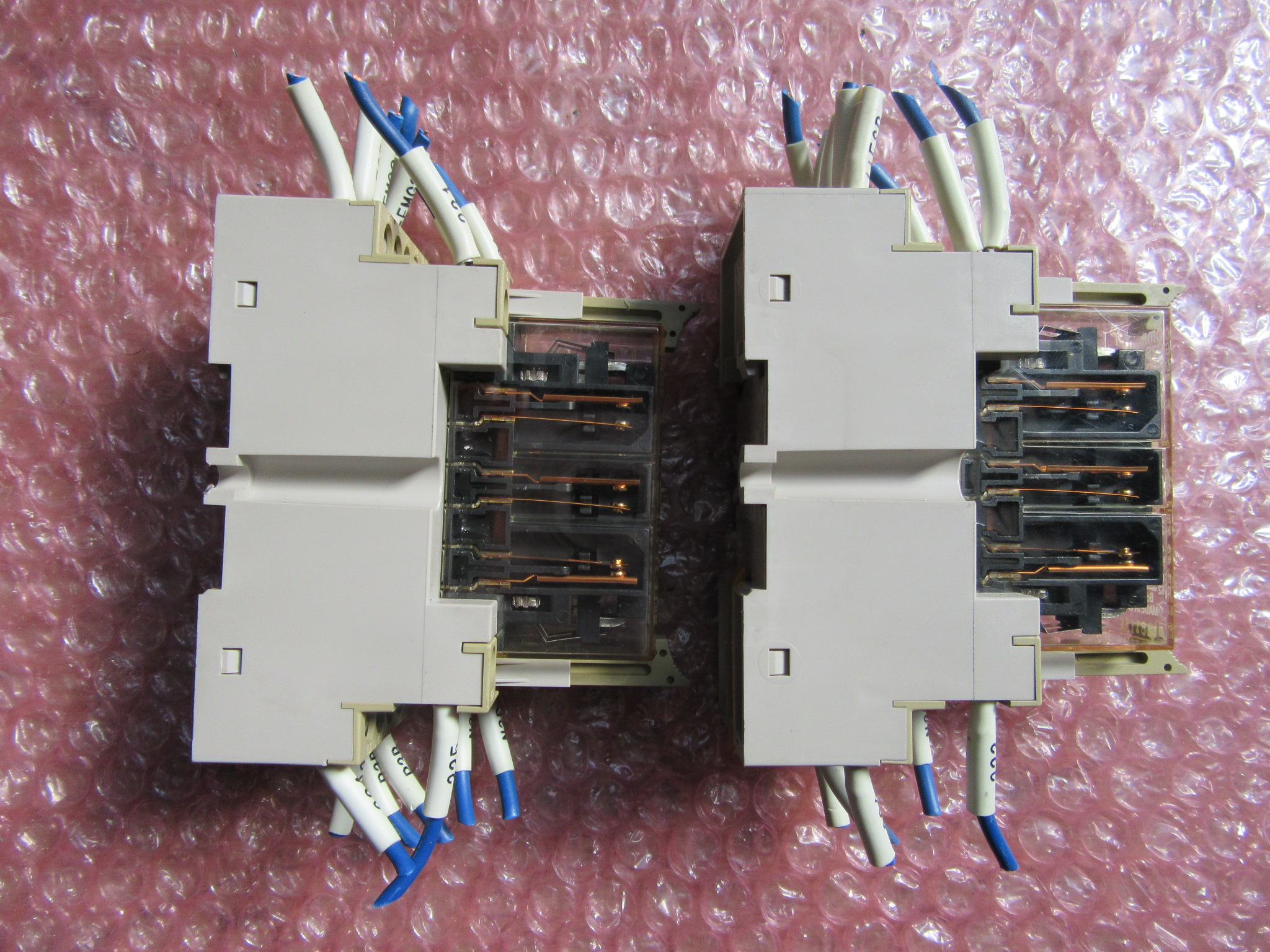 オムロン/OMRON セーフティリレーソケット 2セット P7S-14F-END(DC24V)リレーシリース:G7S-4A2B