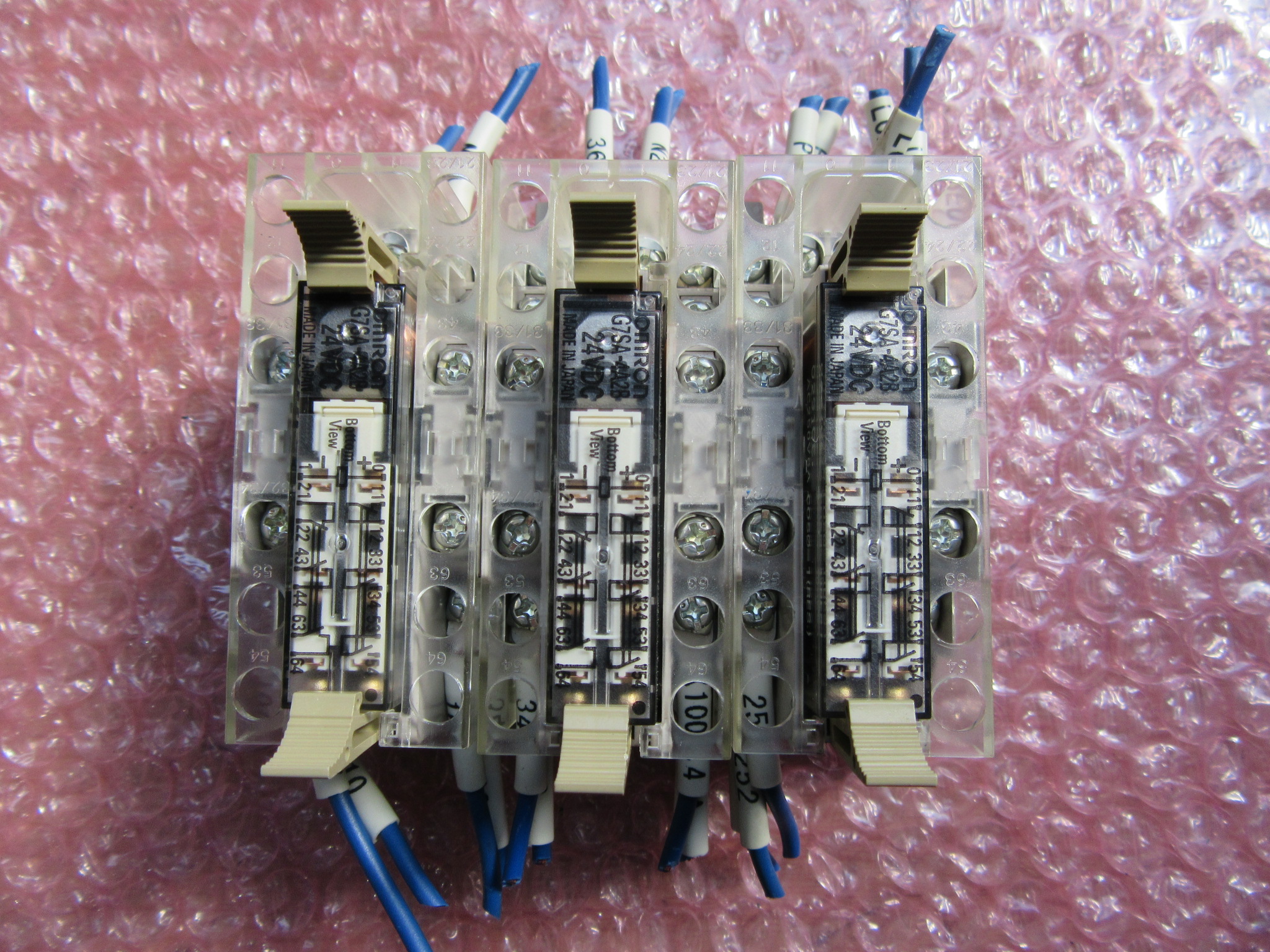 オムロン/OMRON セーフティリレーソケット 3セット P7SA-14F-NDリレーシリース:G7SA-4A2B(24VDC)