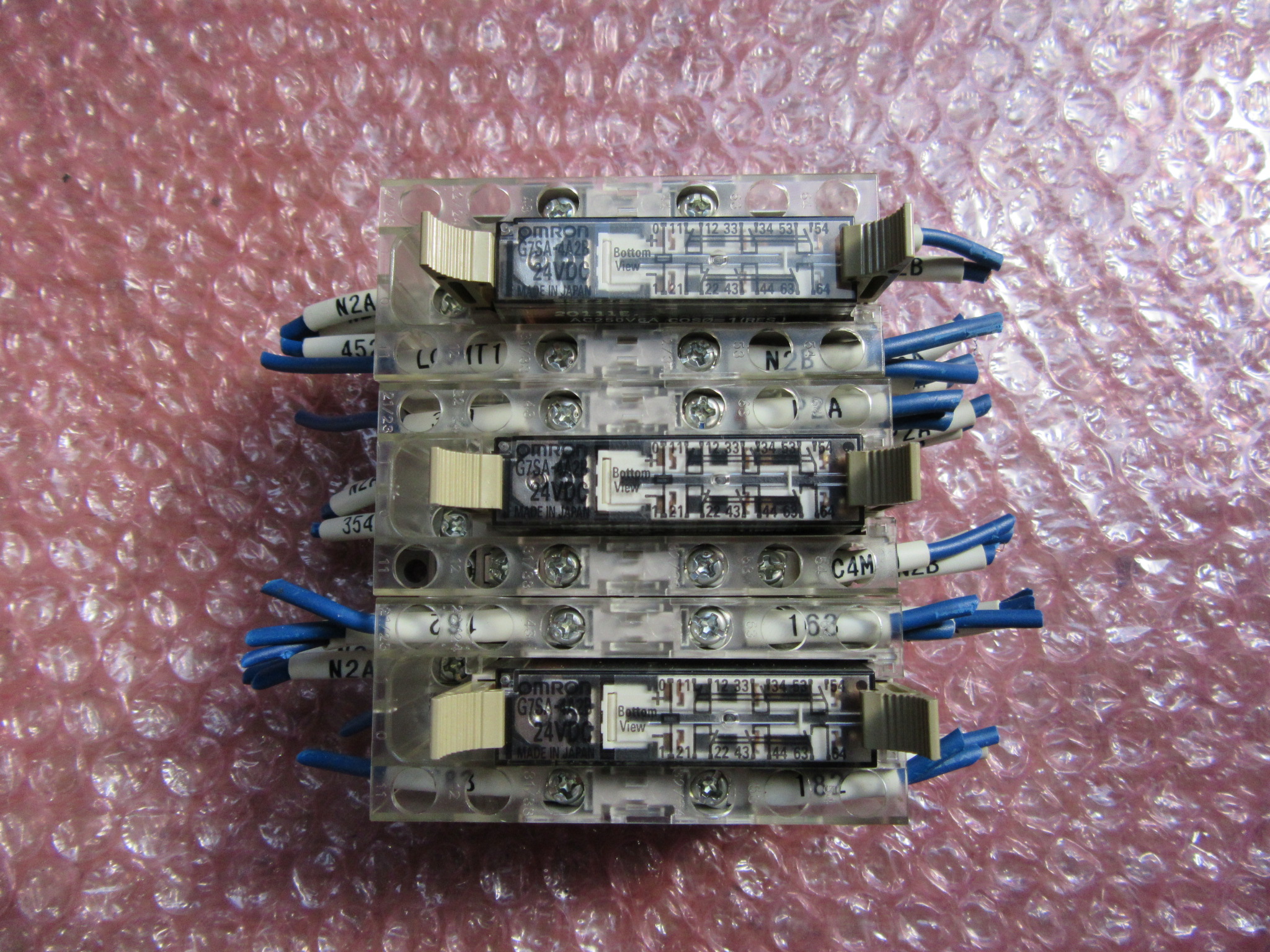 オムロン/OMRON セーフティリレーソケット　3セット P7SA-14F-NDリレーシリース：G7SA-4A2B(24VDC)