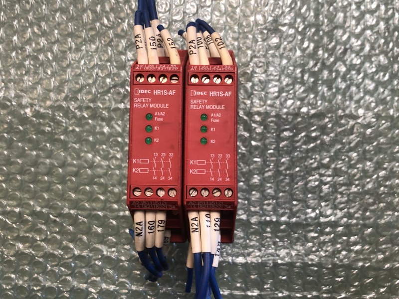 和泉電気/IDEC 安全リレーモジュール HR1S-AF5130B（2個）