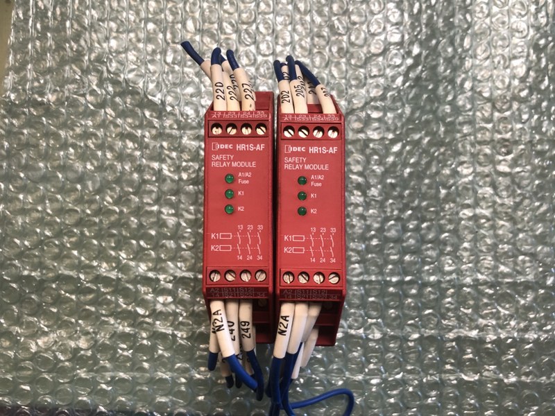 和泉電気/IDEC 安全リレーモジュール HR1S-AF5130B（2個）