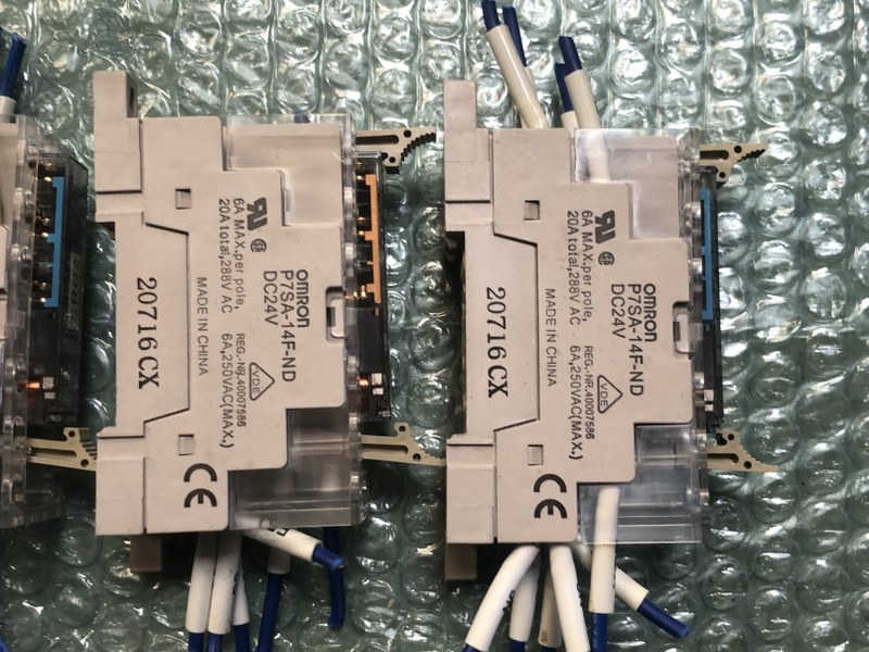 オムロン/OMRON セーフティリレーソケット P7SA-14F-ND　DC24V（4個）