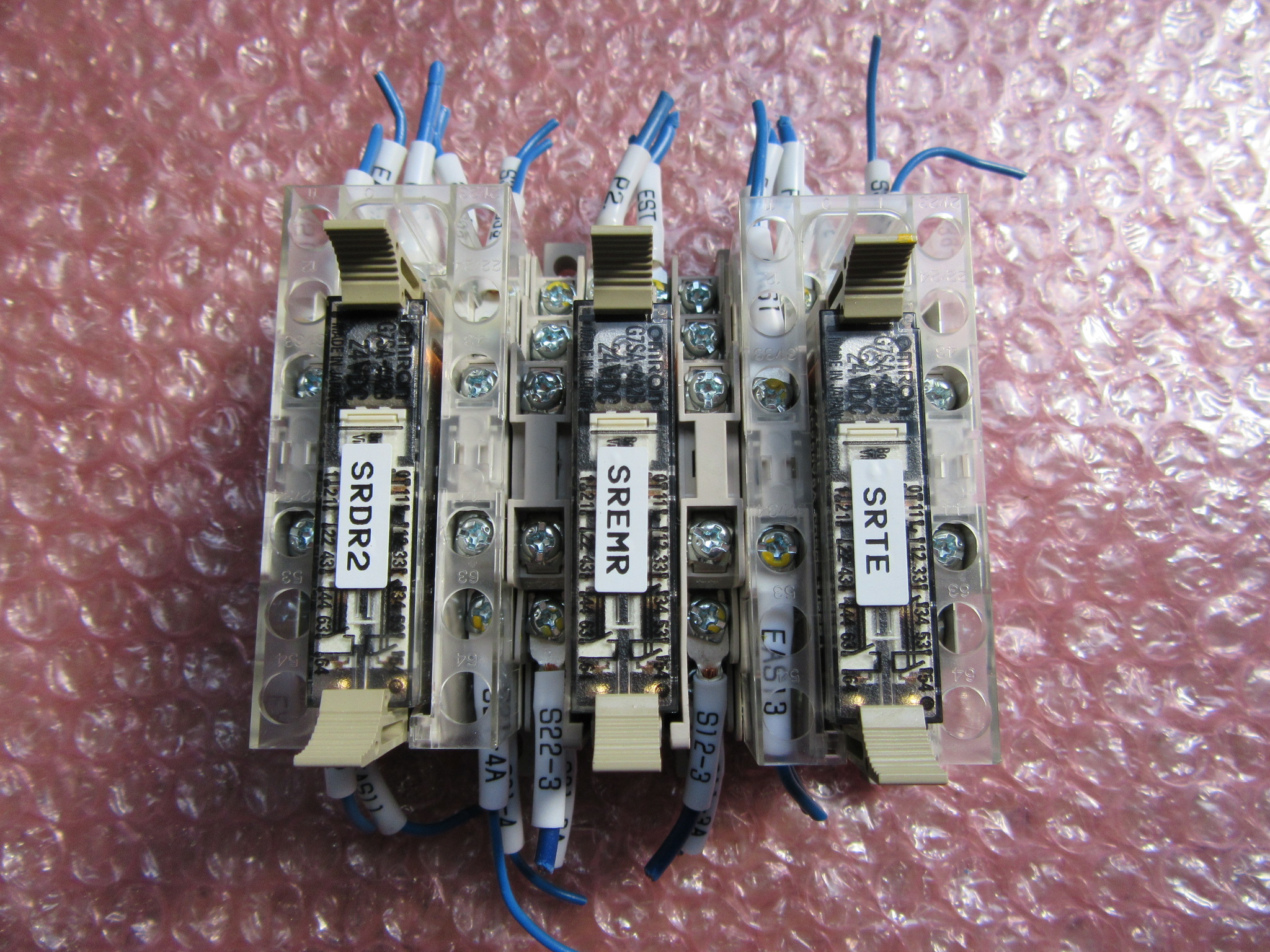 オムロン/OMRON セーフティリレーソケット　3セット P7SA-14F-NDリレーシリース：G7SA-4A2B(24VDC)