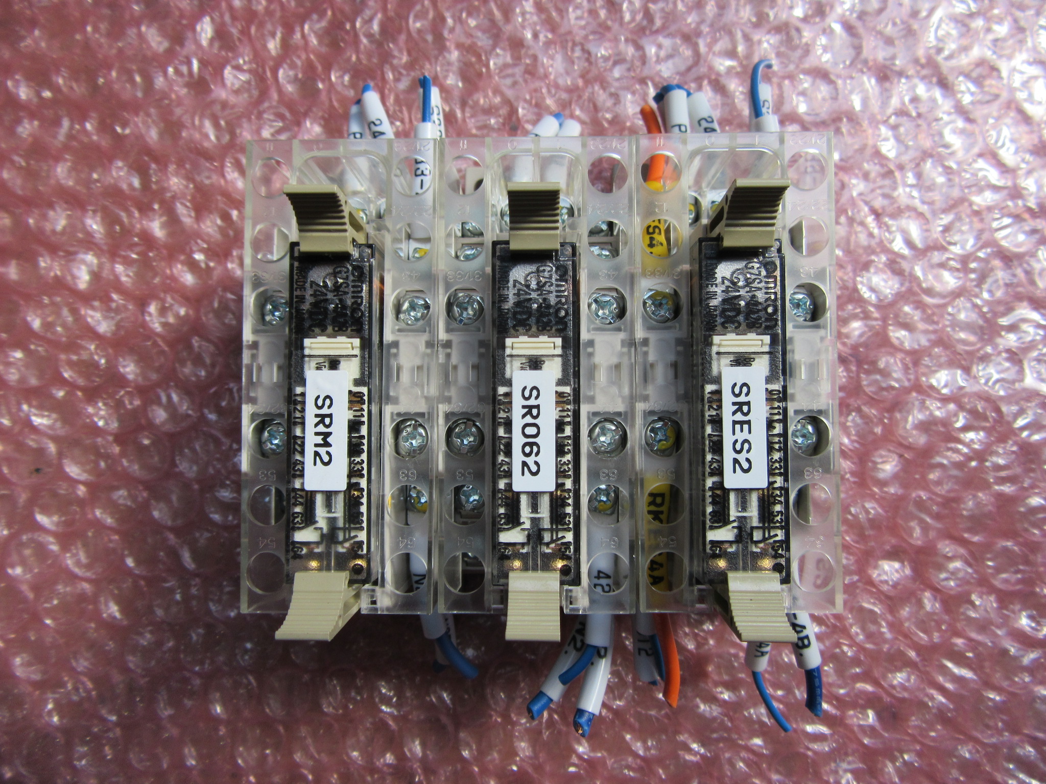 オムロン/OMRON セーフティリレーソケット 3セット P7SA-14F-NDリレーシリース:G7SA-4A2B(24VDC)