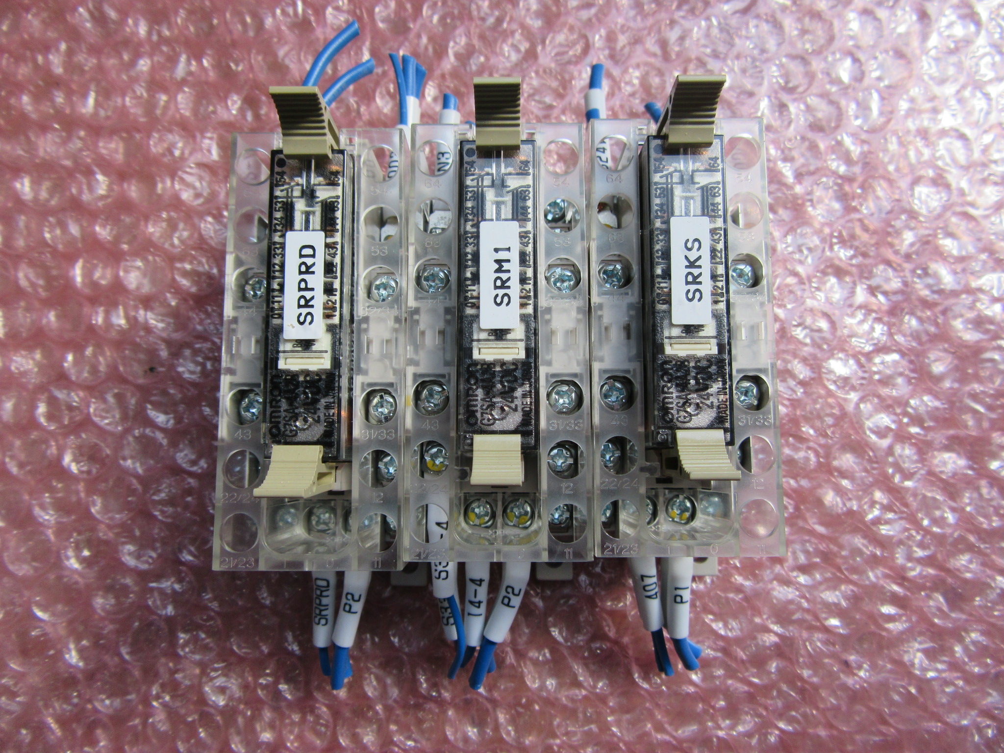 オムロン/OMRON セーフティリレーソケット　3セット P7SA-14F-NDリレーシリース：G7SA-4A2B(24VDC)