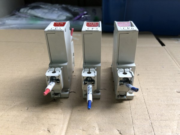 三菱/MITSUBISHI サーキットプロテクタ CP30-BA（1セット3個）