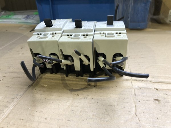 三菱/MITSUBISHI 遮断器 NF30-FA(5A) :1セット3個