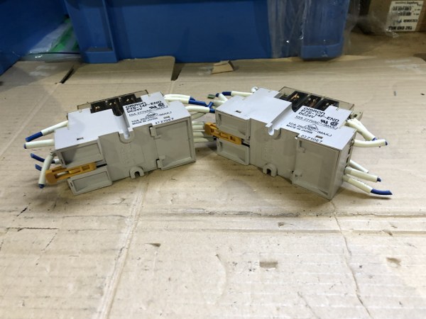 オムロン/OMRON セーフティリレーソケット P7S-14F-END(DC24V):1セット2個