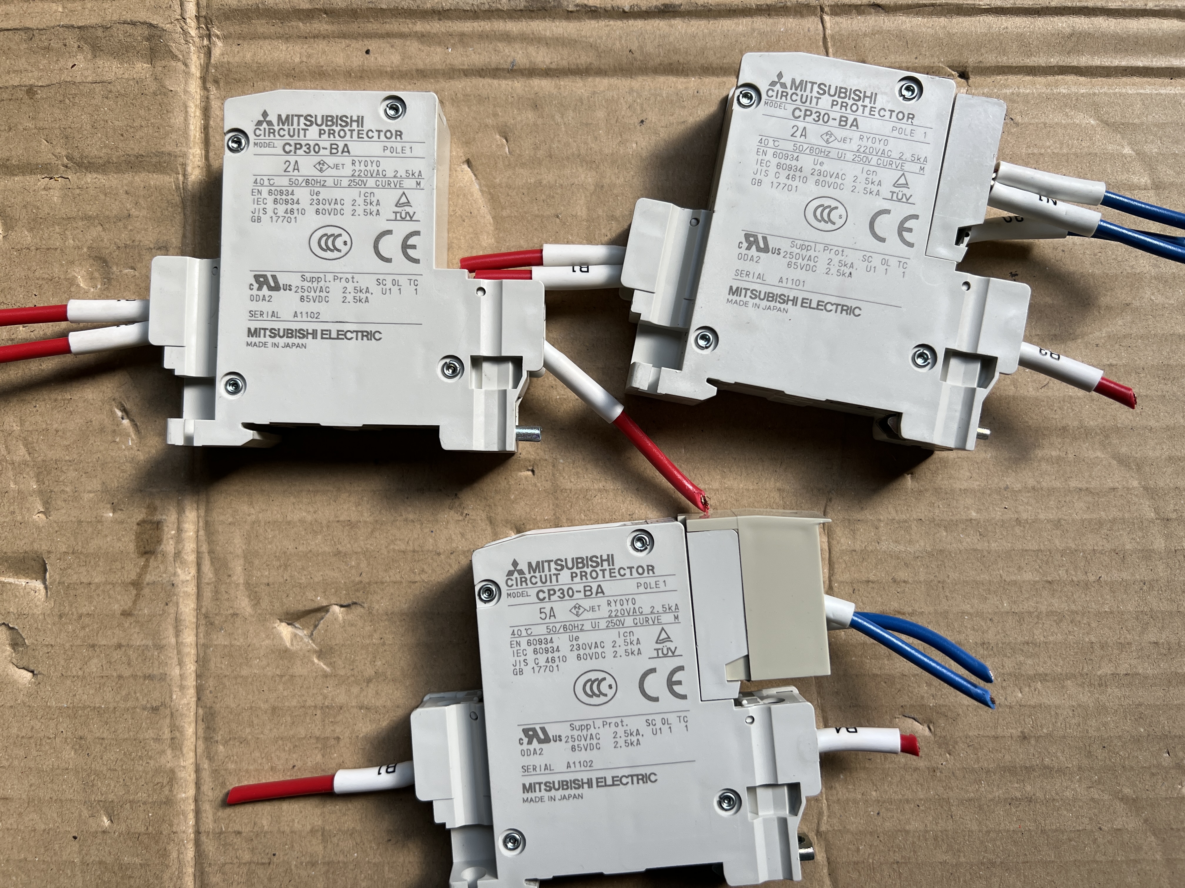 三菱/MITSUBISHI サーキットプロテクタ3個 【サーキットプロテクタ3個】CP30-BA