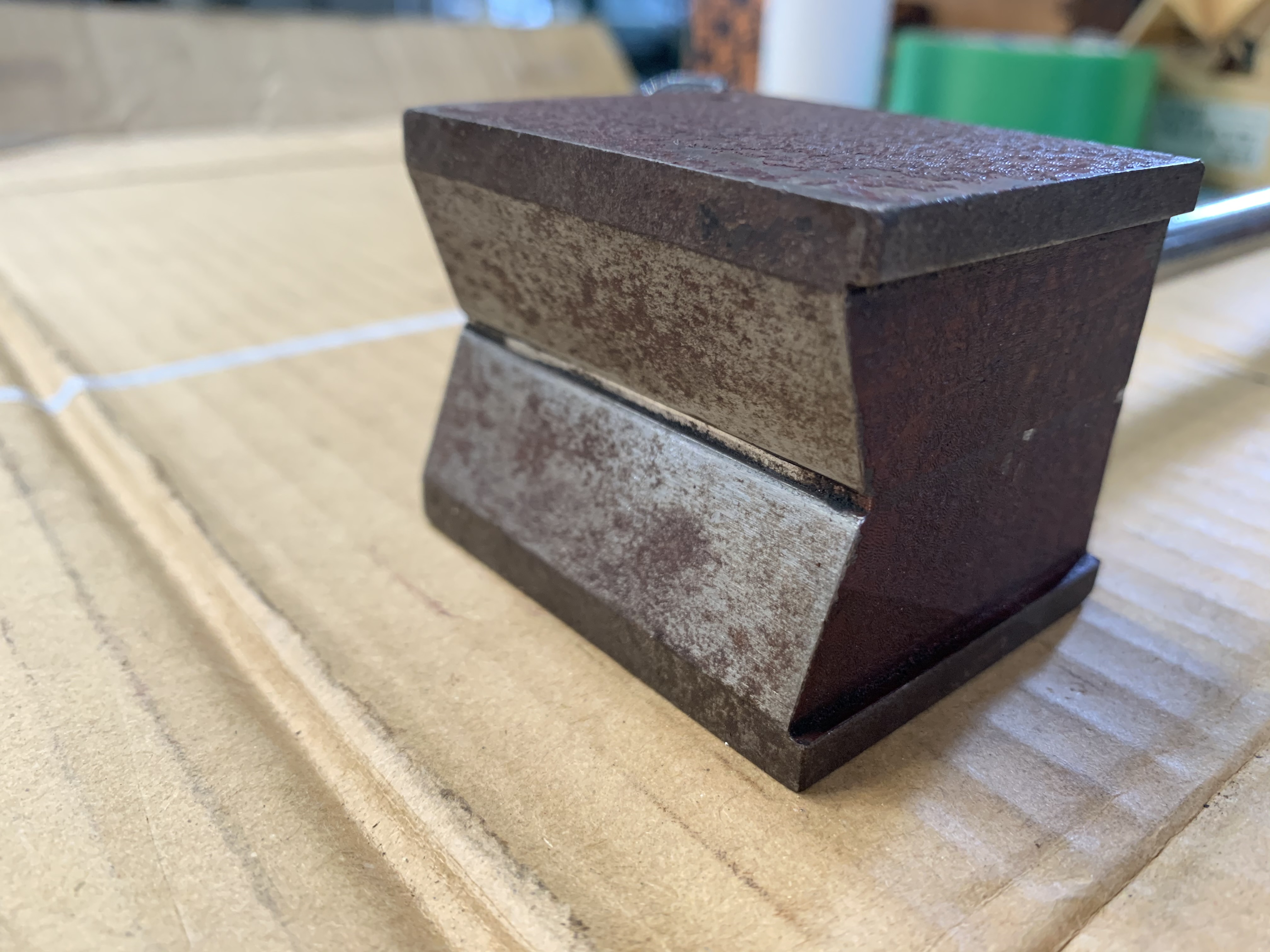 不明 マグネットスタンド 48x60x50mm