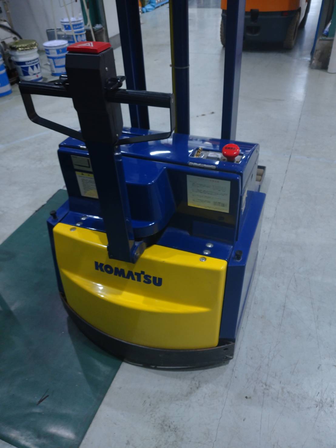 コマツ 電動リフター SHPC5WZA3