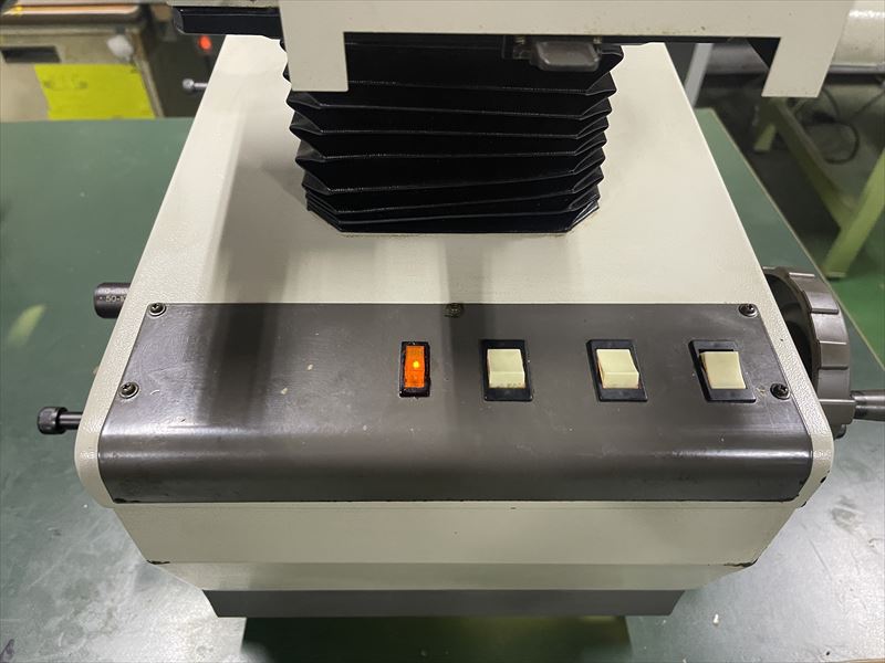 ミツトヨ 投影機 PJ250
