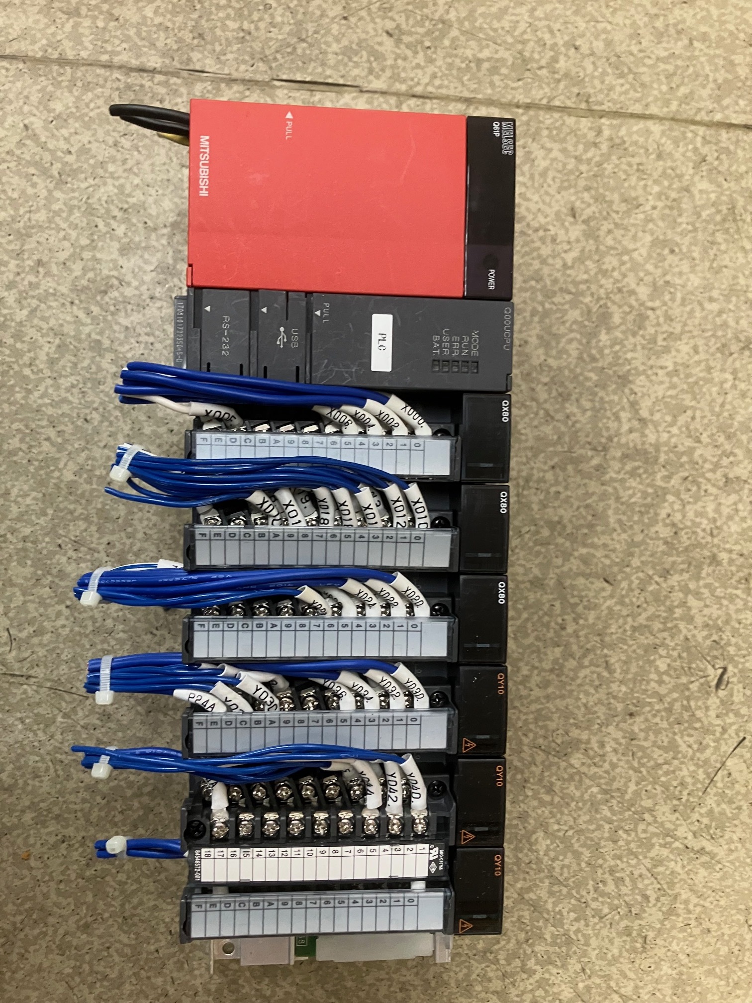 三菱電機 シーケンサー Q61P