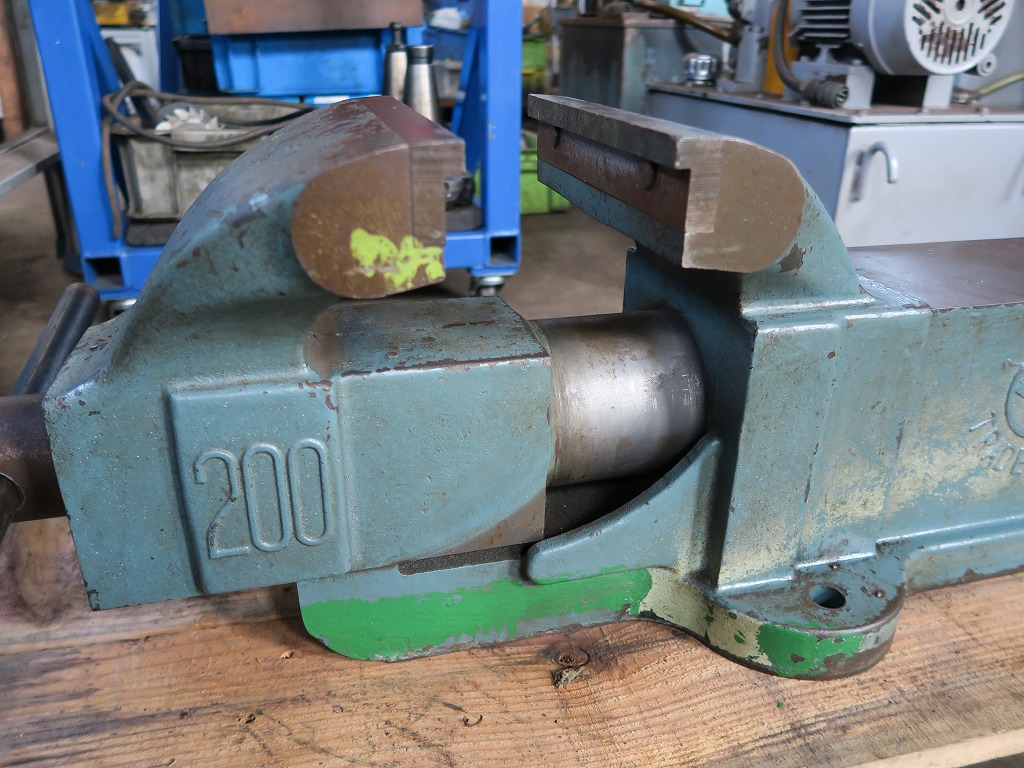 ナベヤ 万力 200