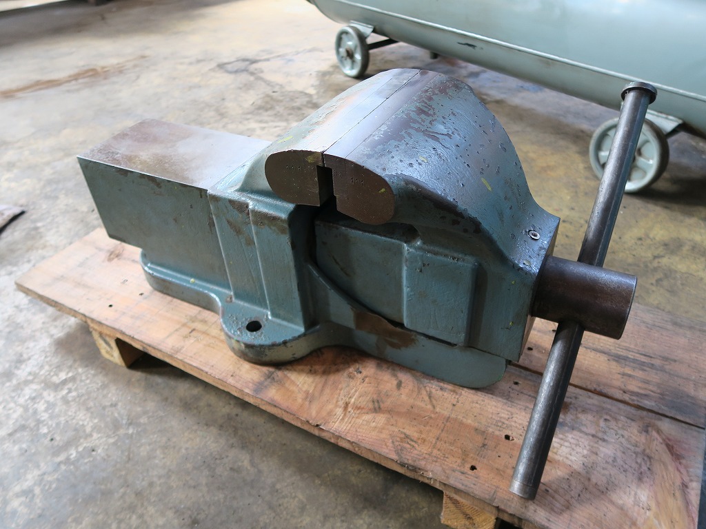 ナベヤ 万力 200