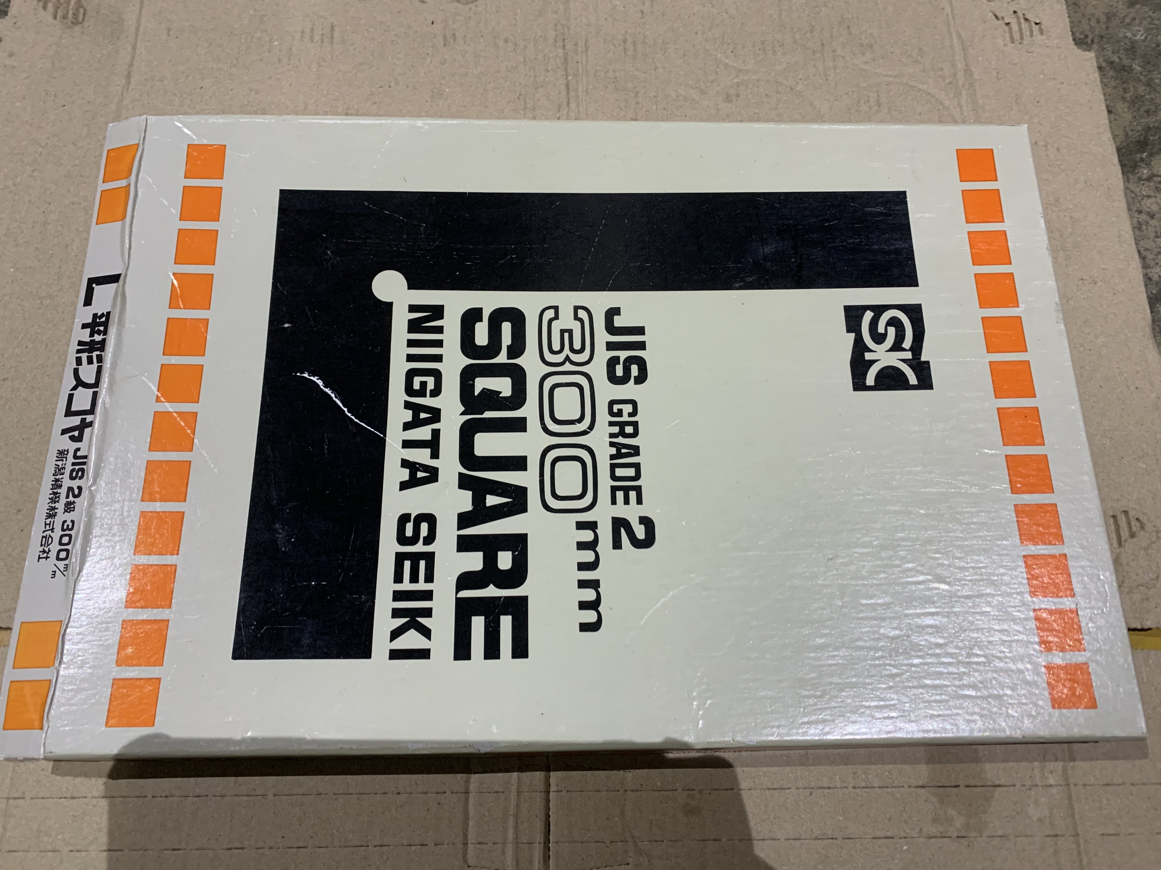 新潟精機（SK） スコヤ JIS2級300mm（L平形）