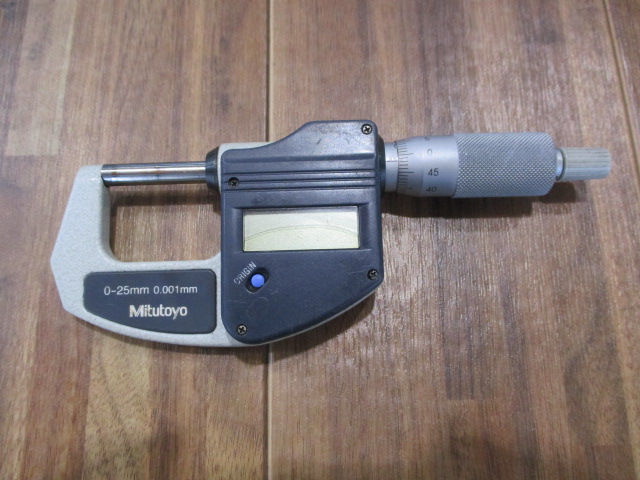 MITUTOYO｜ミツトヨ デジタル外側マイクロメーター MDC-25SB